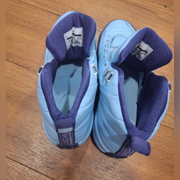 Jordan Light Blue and Navy Men's Shoes - Picture 5 of 7